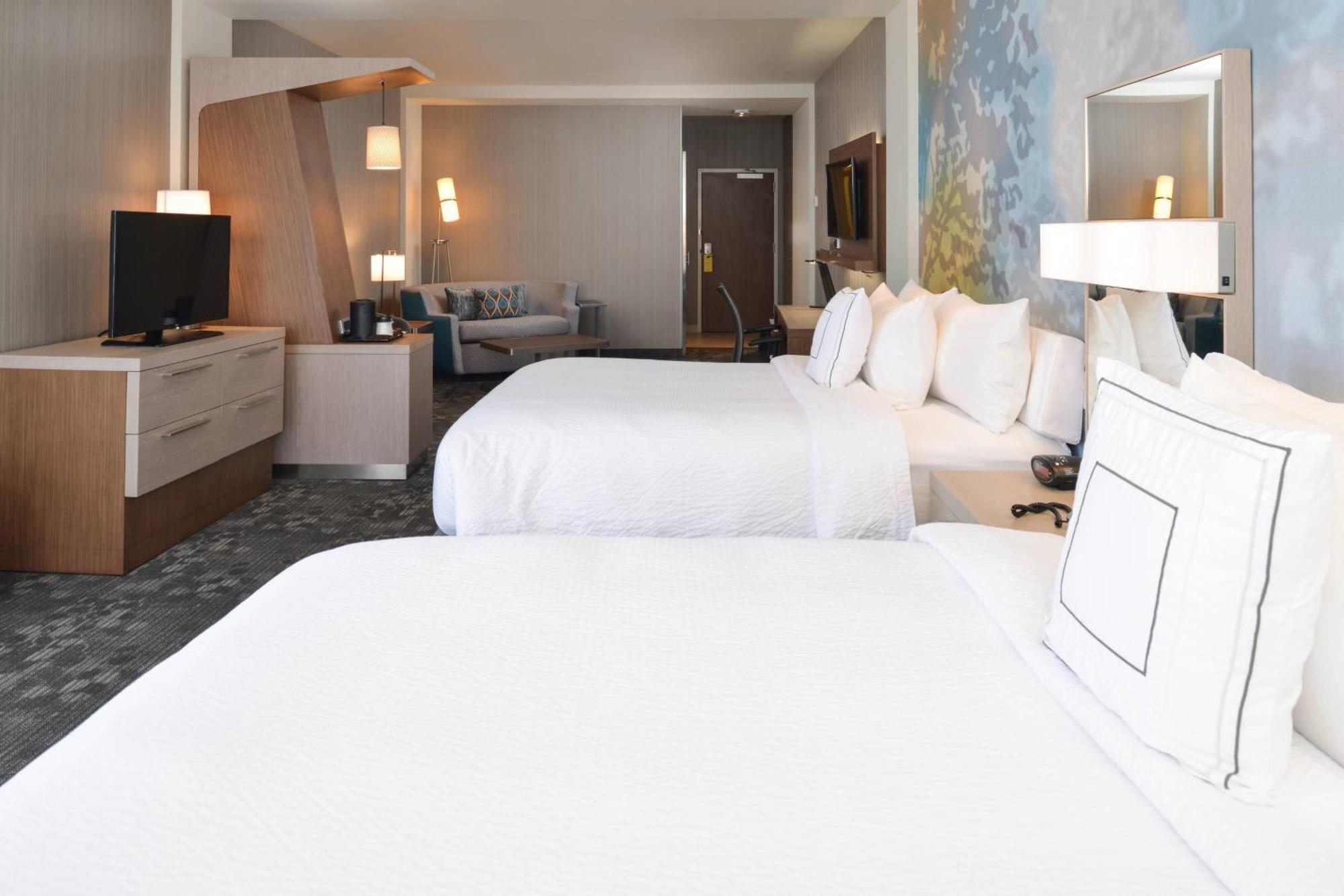 Courtyard By Marriott St. Louis St. Peters Hotel Saint Peters Bagian luar foto
