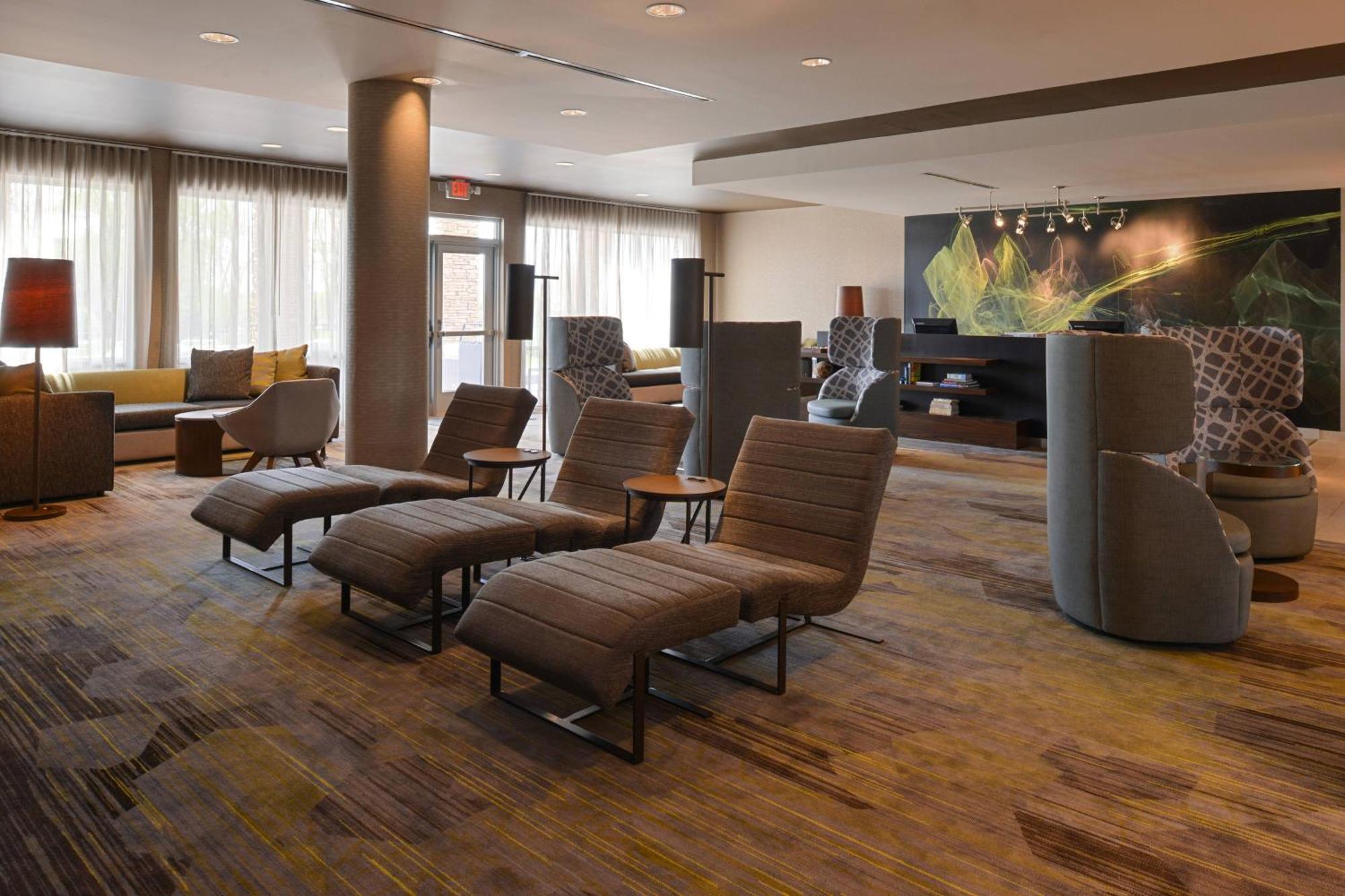 Courtyard By Marriott St. Louis St. Peters Hotel Saint Peters Bagian luar foto